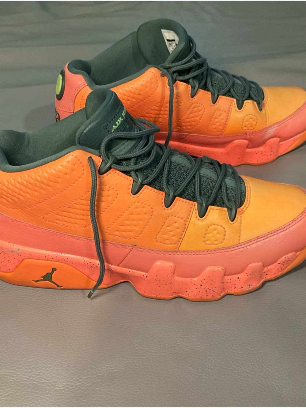 Jordan Kids Low-Top Sneakers in Orange, Coral and Black